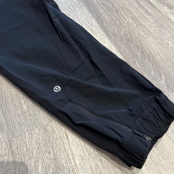Lululemon splash pants like new - Picture 5 of 8
